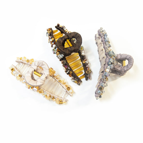 【accessoire du H.】サテン巻き・ビーズ付バンスクリップ(105451106)